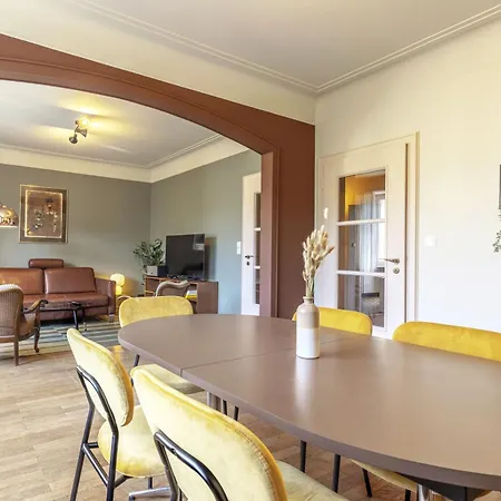 Elegant 2br In With Balcony & Wifi アパート ルクセンブルク
