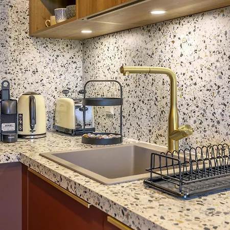 アパート Elegant 2br In With Balcony & Wifi *