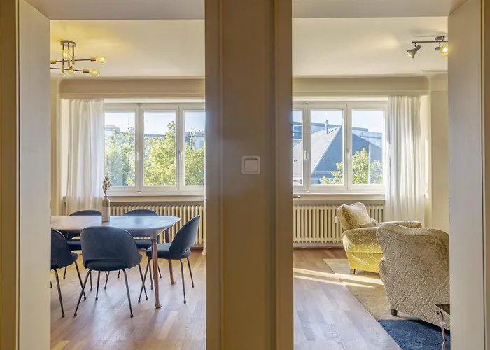 Stylish 2br With Balcony & Views Near Center شقة لوكسمبورغ