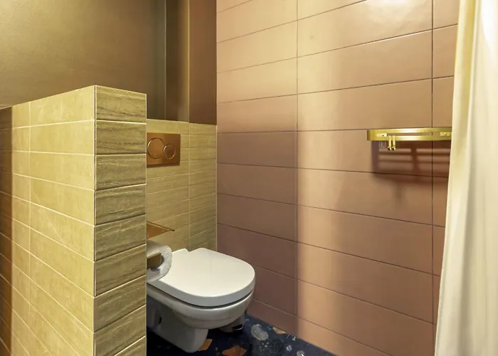 Lejlighed Stylish 2br With Balcony & Views Near Center *