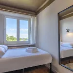 Stylish 2br With Balcony & Views Near Center