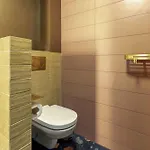Apartment Stylish 2br With Balcony & Views Near Center *