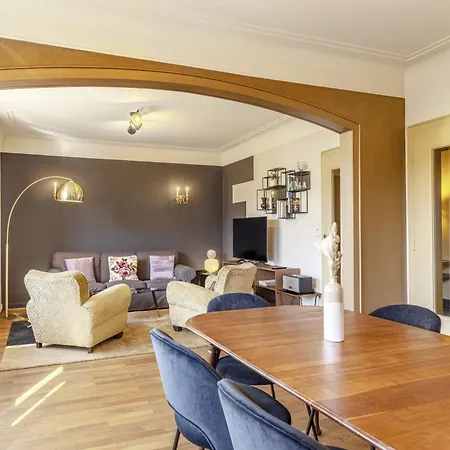 Apartment Elegant 2br In With Balcony & Wifi *
